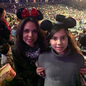 Meet your Posher, Veronica